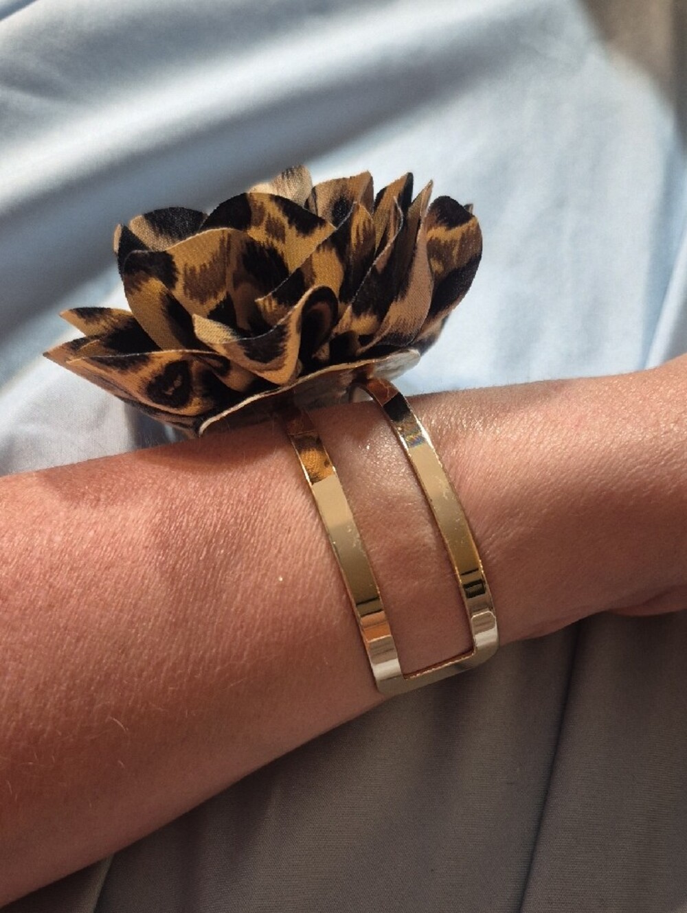 Leopard Print Flower Wrist Cuff Bracelet - Picture 3 of 6